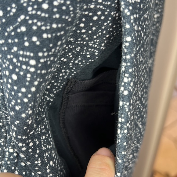Lululemon Night View Black White Polka Dot Athletic Workout Scuba Hoodie Size 6 - Picture 9 of 15